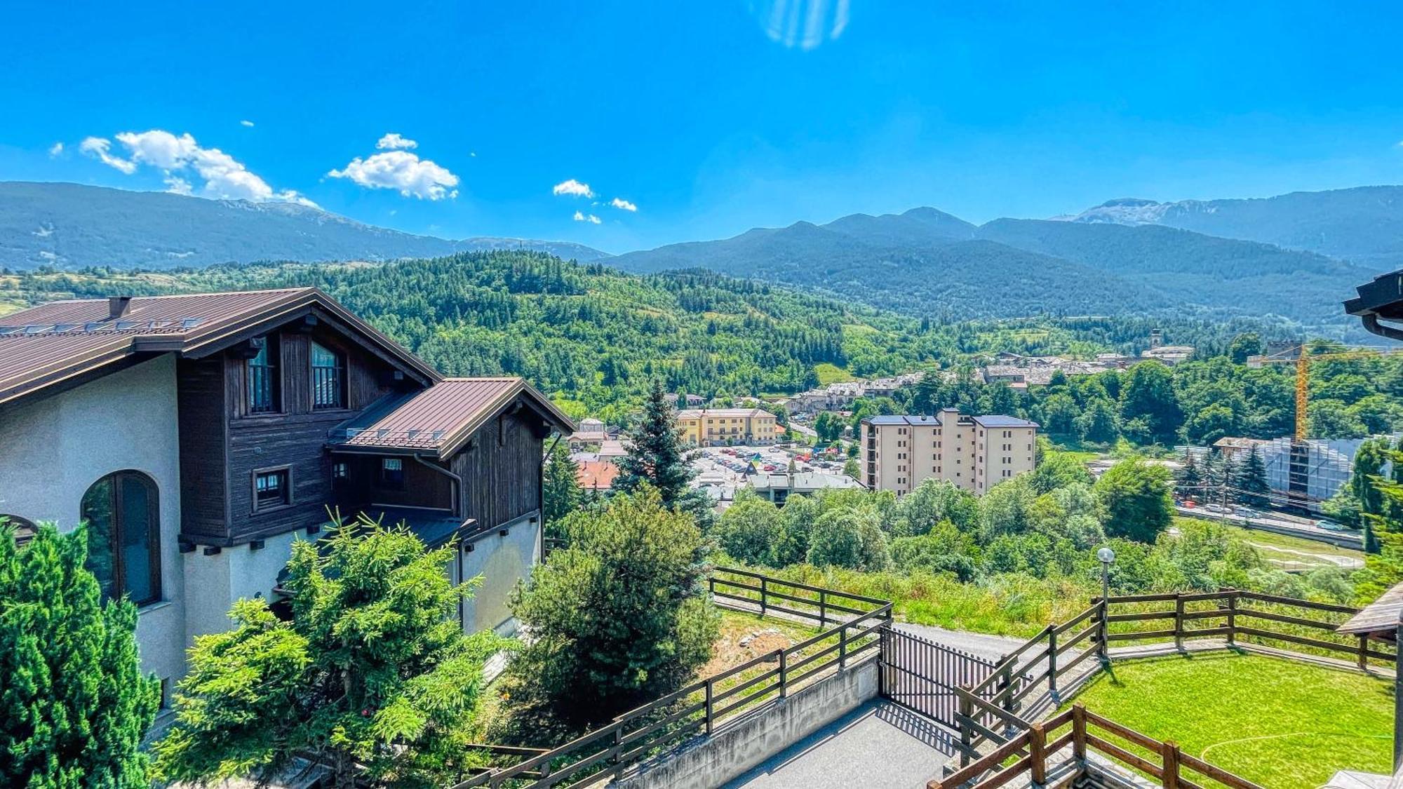 Appartamento Bellavista - Affitti Brevi Italia Oulx Eksteriør bilde